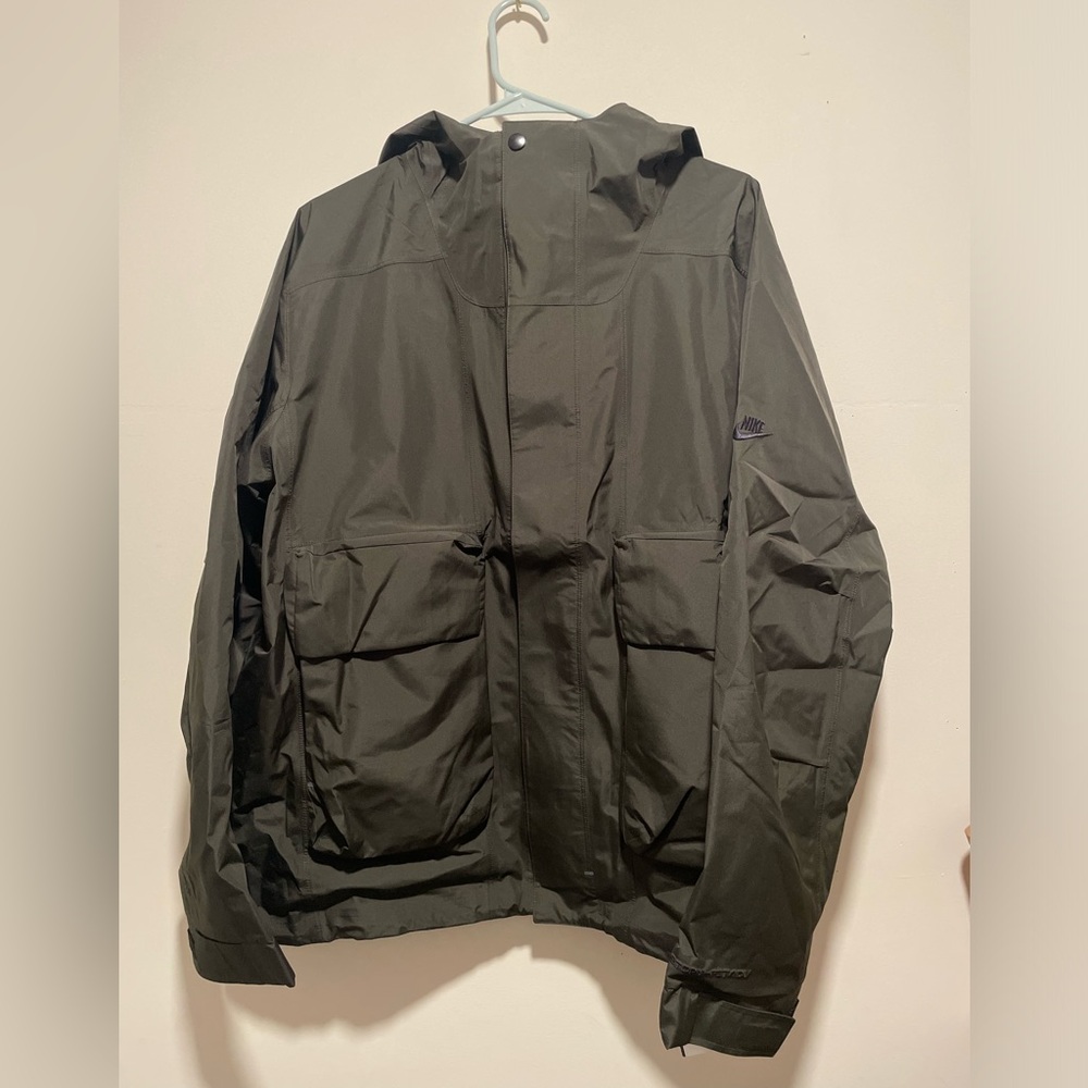 Nike Storm-Fit ADV Teck Pack Green Gore-Tex DQ4272-355 Men's Size Medium NWT